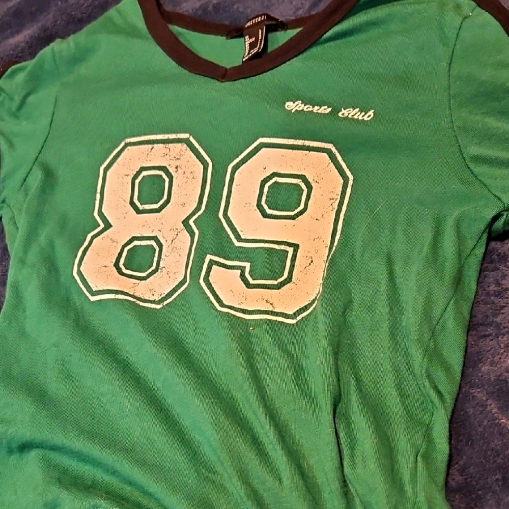 NWT Forever21   JUNIOR Sz. L Fitted Ringer T-shirt Green Shirt